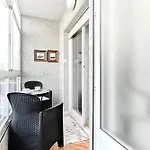 аcogedor De Dos En * Torrevieja