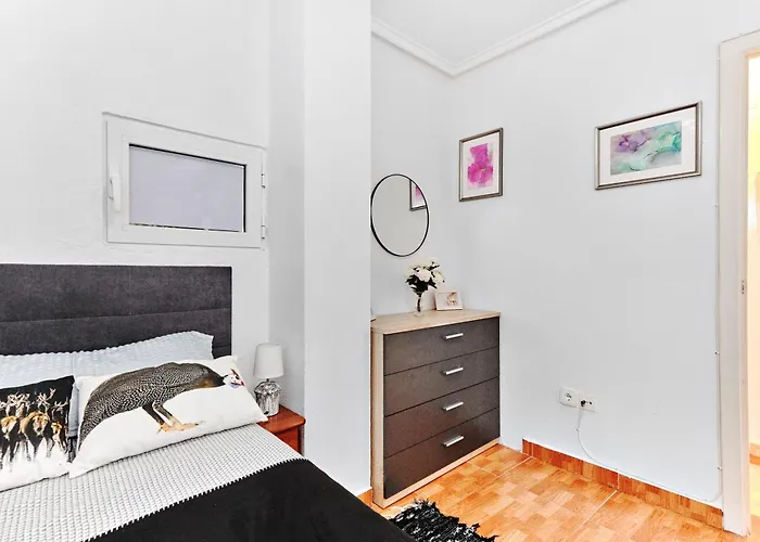 аcogedor De Dos En Apartamento Torrevieja